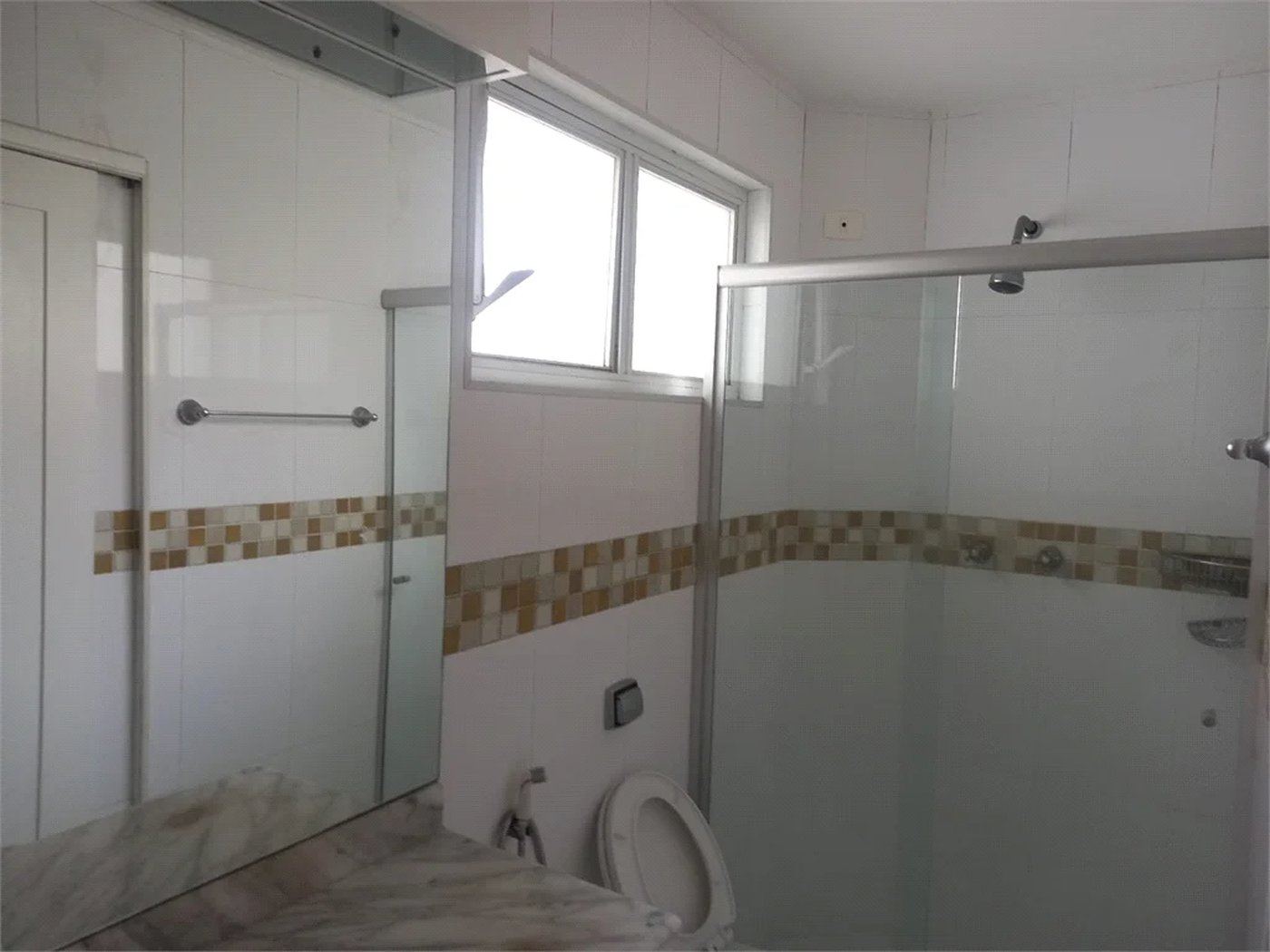 Apartamento à venda com 3 quartos, sendo 1 suíte, em Pinheiros, São Paulo, SP