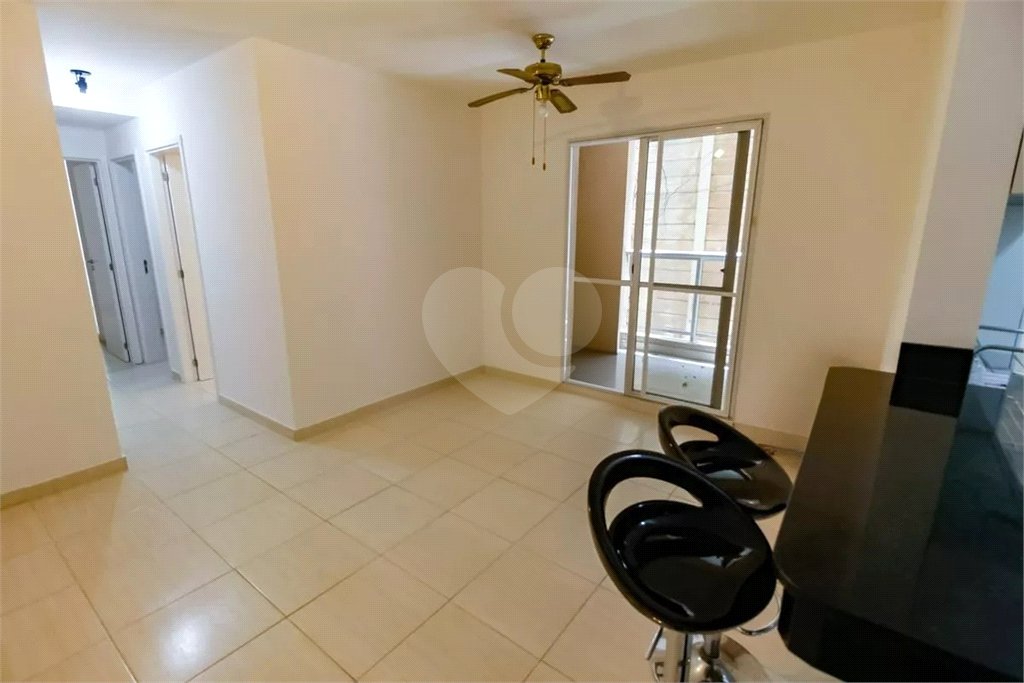 Apartamento à venda com 3 quartos, sendo 1 suíte,  em Lar São Paulo, São Paulo, SP