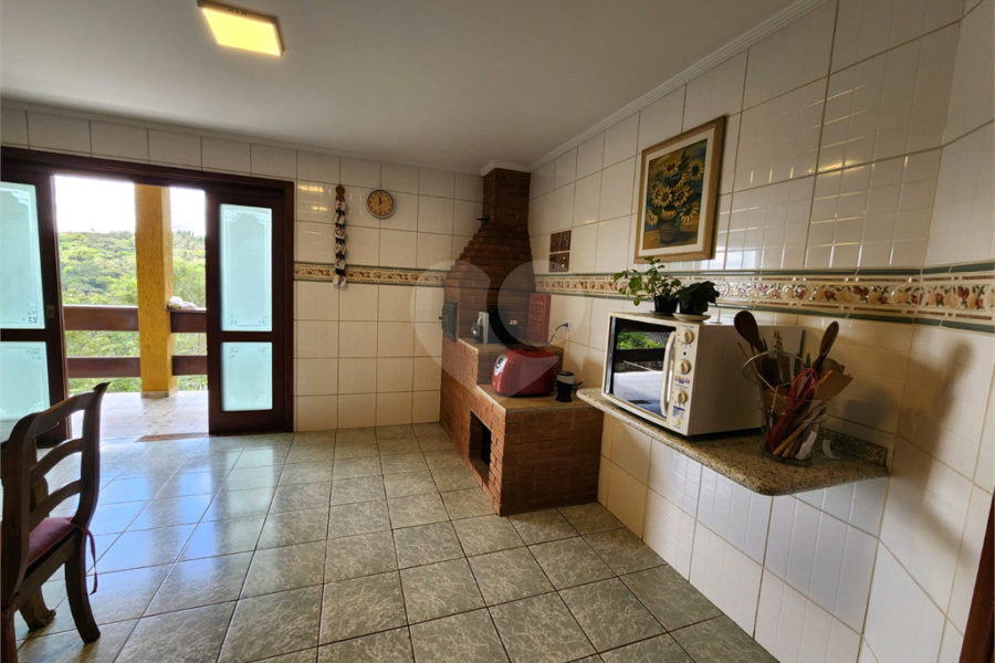 Casa à venda com 5 suítes no condomínio Suíça da Cantareira, Mairiporã - SP