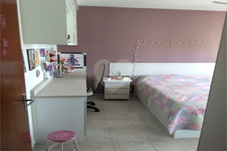 Casa à venda com 3 quartos, sendo 1 suíte, em Vila Galvão, Guarulhos, SP