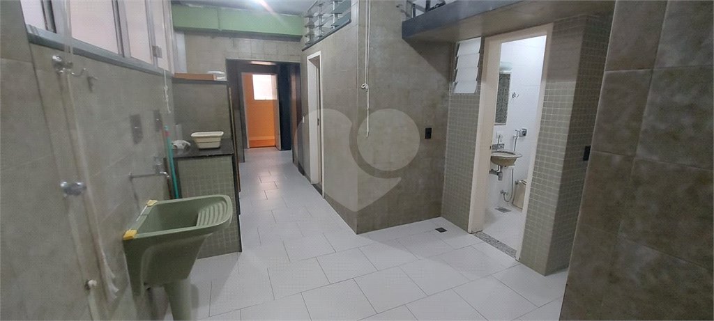 Apartamento à venda com 4 quartos, sendo 1 suíte,  em Laranjeiras, Rio de Janeiro, RJ