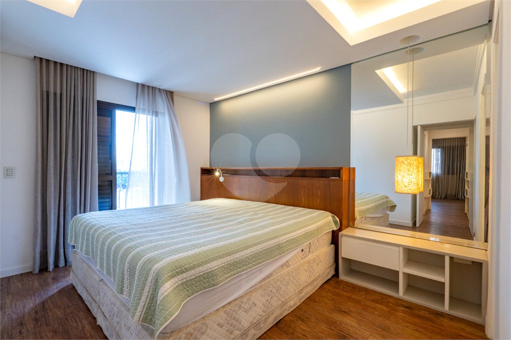 Apartamento à venda com 3 suítes em Vila Nova Conceição, São Paulo, SP