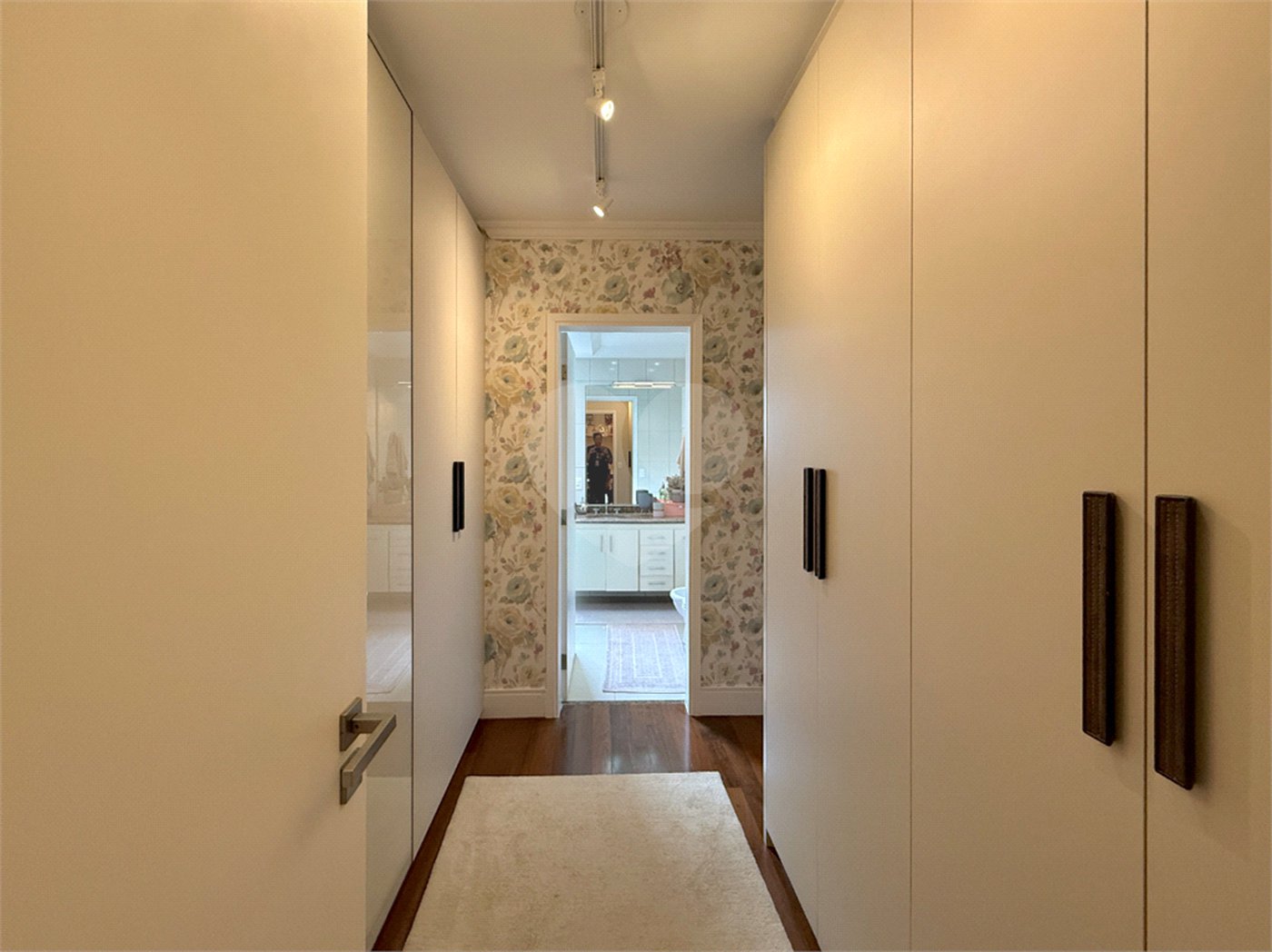 Apartamento à venda com 3 suítes em Campo Belo, São Paulo, SP