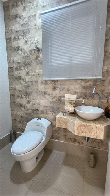 Casa à venda com 3 suítes no condomínio Reserva da Mata, Vinhedo - SP
