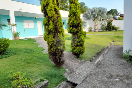Chácara à venda com 3 suítes no Centro, Biritiba-mirim, SP