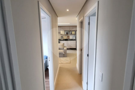 Apartamento à venda com 3 quartos, sendo 1 suíte,  em Ferreira, São Paulo, SP