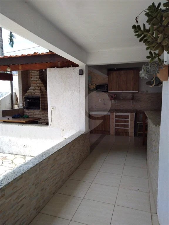Casa com 3 dormitórios para locação, 222 m² - Vila Borghesi - São Roque/SP