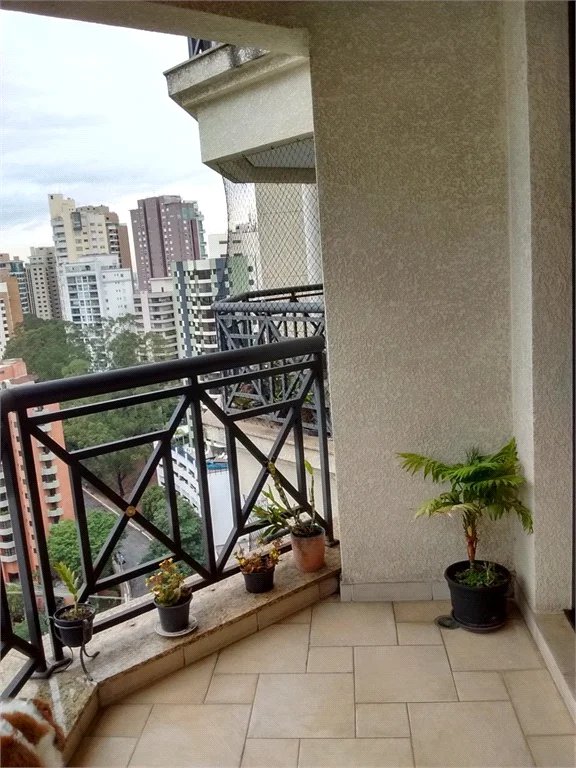 Apartamento à venda com 3 suítes em Vila Andrade, São Paulo, SP