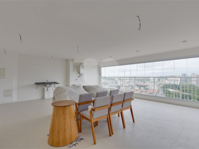 Apartamento à venda com 2 suítes em Santo Amaro, São Paulo, SP
