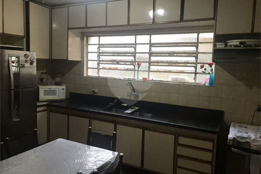 Sobrado à venda com 5 quartos, sendo 1 suíte, em Tremembé, São Paulo, SP