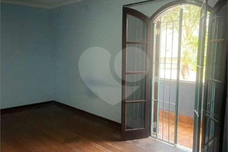 Sobrado à venda com 3 quartos, sendo 1 suíte, em Vila Matilde, São Paulo, SP
