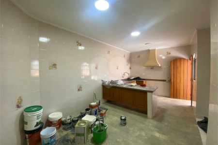 Casa à venda com 4 quartos, sendo 2 suítes,  em Jardim do Lago, Atibaia, SP