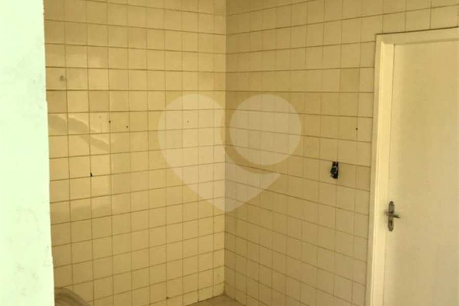 Casa à venda com 3 quartos, sendo 1 suíte, em Morumbi, São Paulo, SP