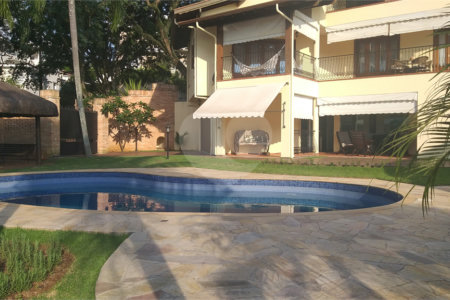 Casa à venda com 5 quartos, sendo 2 suítes, no condomínio Vinhas da Vista Alegre - Lado Sede, Vinhedo - SP