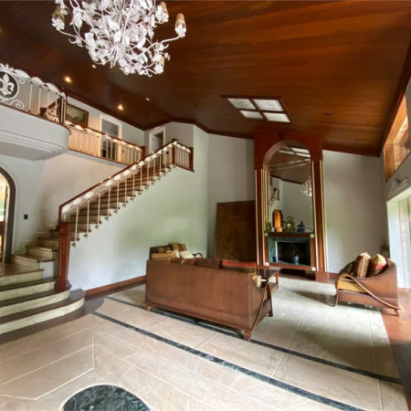 Casa à venda ou para alugar com 5 quartos, sendo 3 suítes, em Fazenda Morumbi, São Paulo, SP