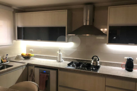 Sobrado à venda com 3 quartos, sendo 2 suítes,  em Vila Nivi, São Paulo, SP