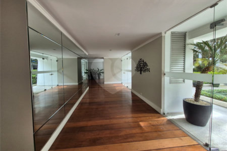 Apartamento à venda com 2 quartos, sendo 1 suíte, em Vila Andrade, São Paulo, SP