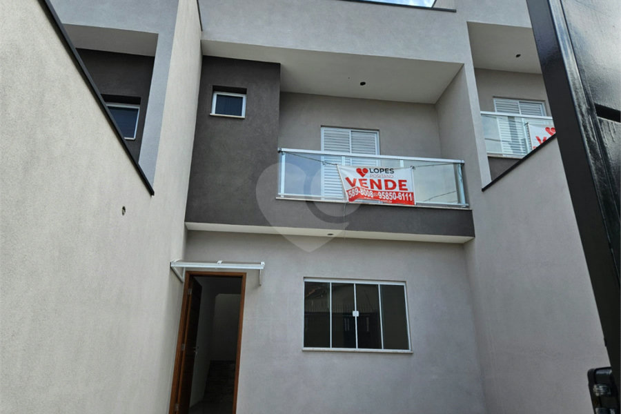 Sobrado à venda com 3 quartos, sendo 1 suíte, em Vila Romero, São Paulo, SP