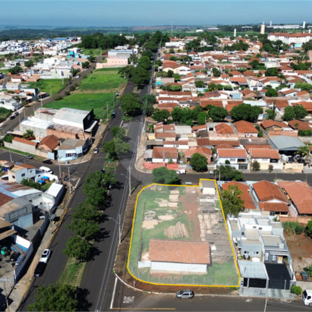 Terreno à venda em Parque Laranjeiras, Araraquara, SP