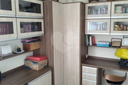 Casa à venda com 3 suítes no condomínio Damha III, São Carlos - SP