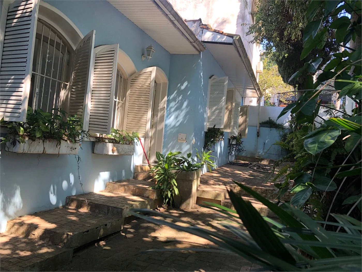 Casa Térrea à venda com 4 quartos, sendo 2 suítes,  em Jardim das Bandeiras, São Paulo, SP