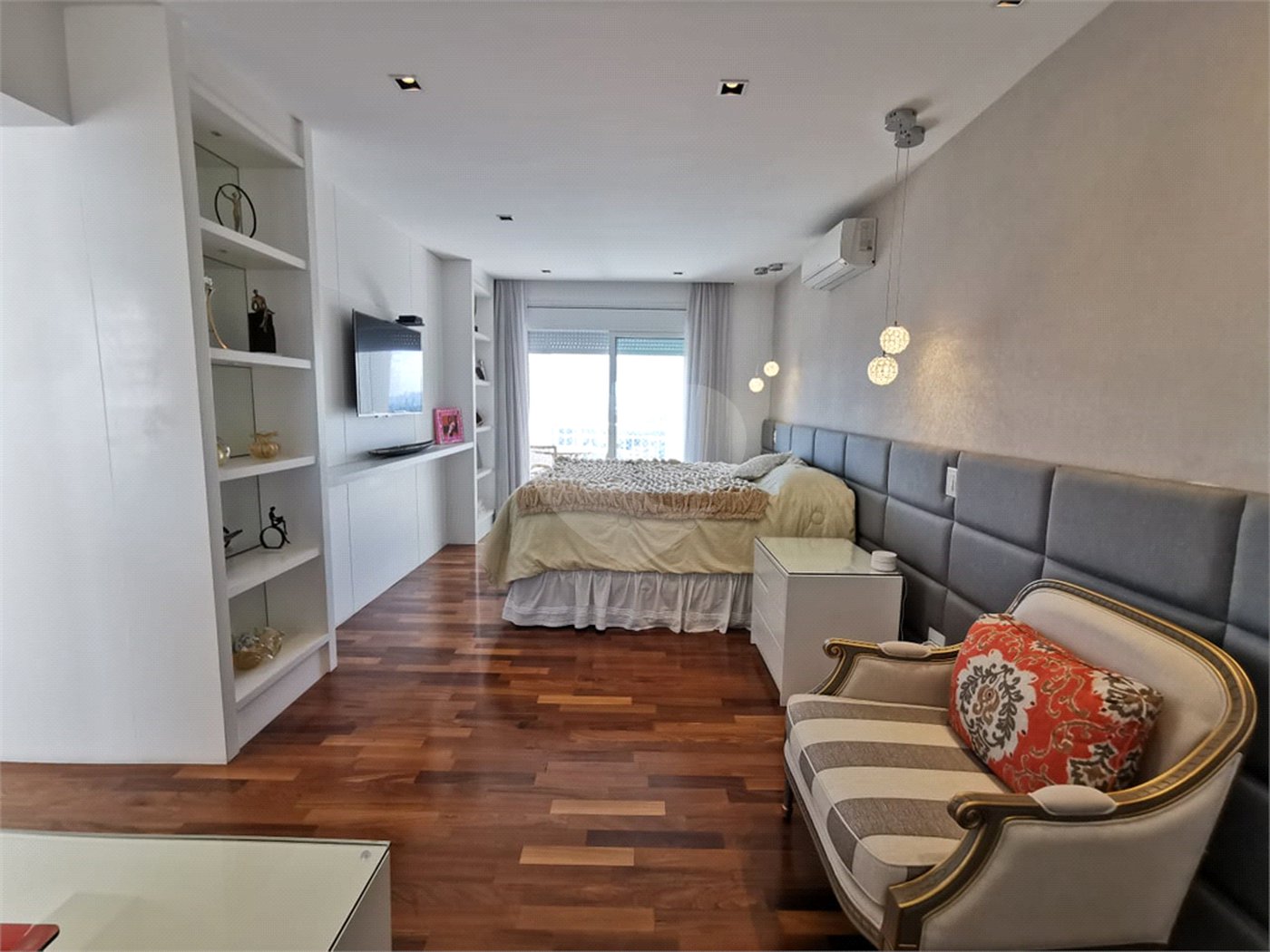 Apartamento à venda com 3 suítes em Jardim Monte Kemel, São Paulo, SP