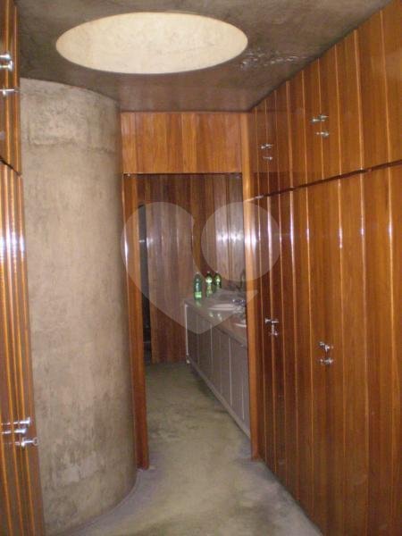 Sobrado à venda com 7 quartos, sendo 4 suítes, em Jardim Petrópolis, São Paulo, SP