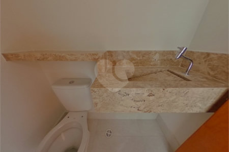 Casa à venda com 3 suítes no condomínio Residencial Gaya, São Paulo - SP