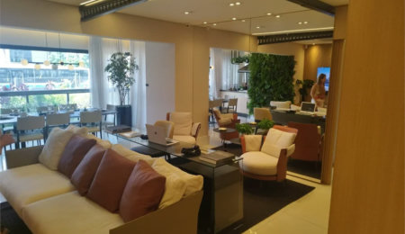 Apartamento à venda com 3 quartos, sendo 2 suítes,  em Jardim das Acácias, São Paulo, SP