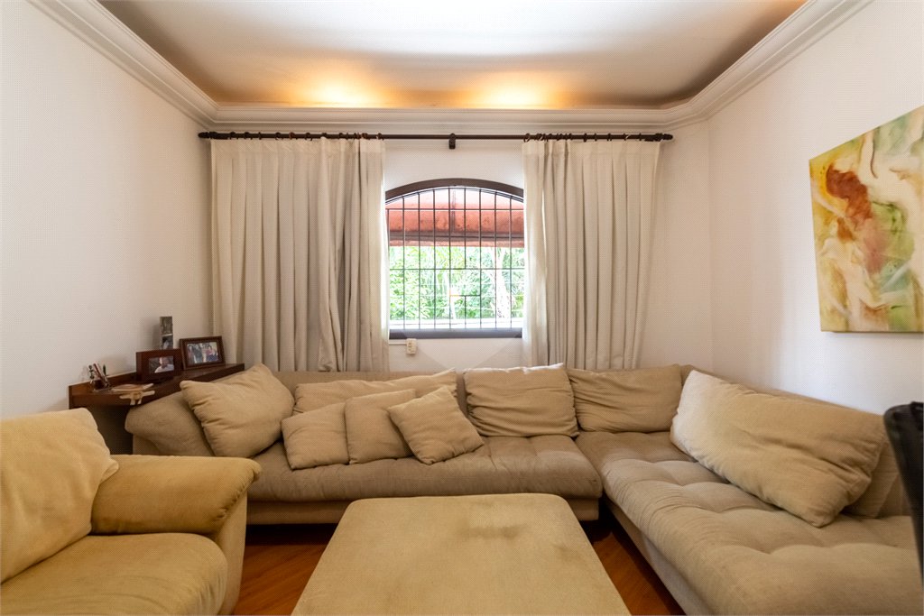 Casa à venda com 4 quartos, sendo 2 suítes, em Campo Belo, São Paulo, SP