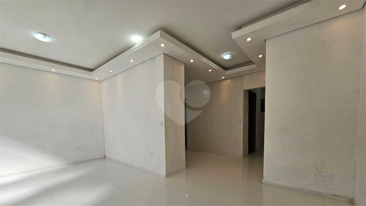 Casa Térrea à venda com 3 quartos, sendo 1 suíte,  em Villa Di Cesar, Mogi das Cruzes, SP