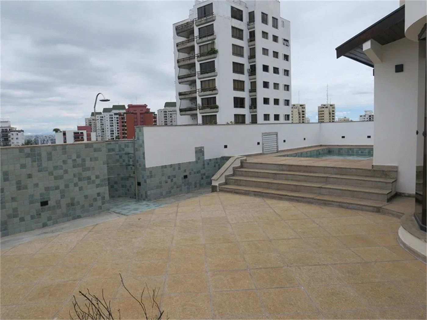 Cobertura à venda com 4 quartos, sendo 2 suítes,  em Vila Suzana, São Paulo, SP