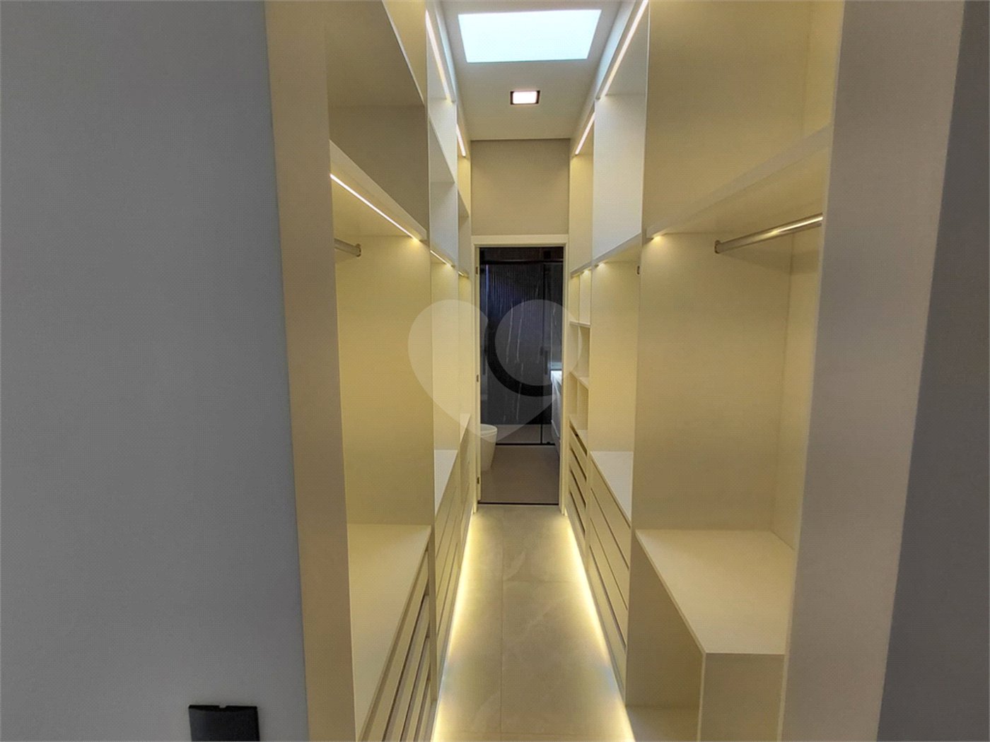 Casa à venda com 3 suítes no condomínio Residencial Milano, Indaiatuba - SP