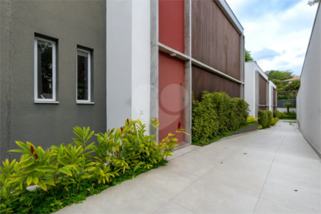 Casa à venda com 3 suítes em Retiro Morumbi, São Paulo, SP