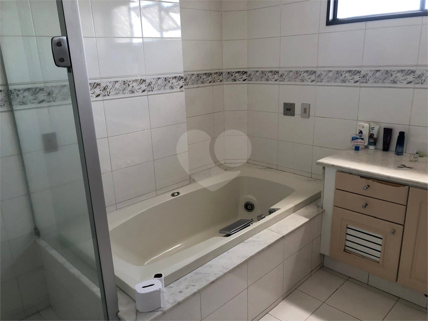 Apartamento à venda com 4 suítes em Vila Henrique, Salto, SP