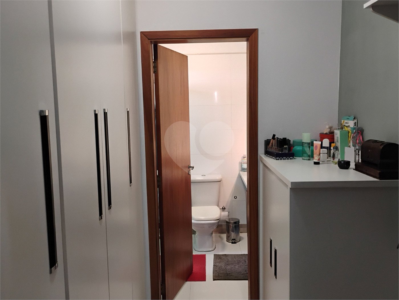 Casa à venda com 3 quartos, sendo 1 suíte, no condomínio Ibi Aram 1, Itupeva - SP