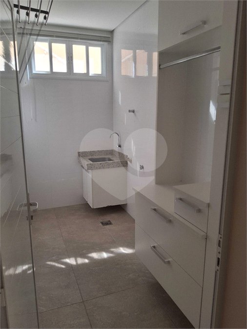 Casa à venda com 3 suítes no condomínio Portal do Jequitibá, Valinhos - SP