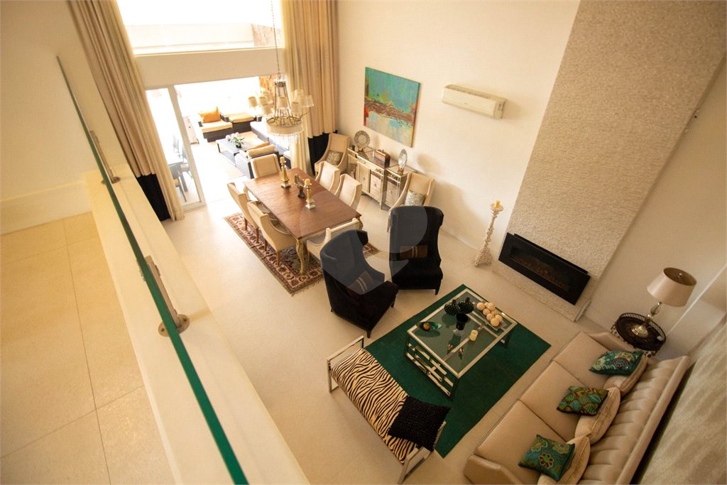 Casa à venda com 4 suítes em Tamboré, Santana de Parnaíba, SP