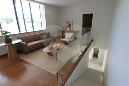 Casa à venda com 4 suítes no condomínio Villa dos Pinheiros, Indaiatuba - SP