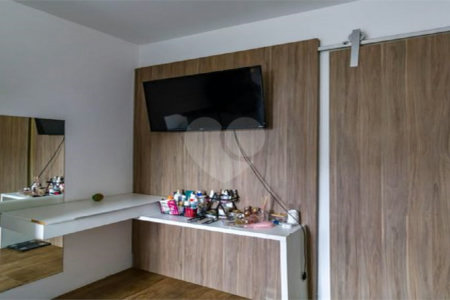 Apartamento à venda com 2 quartos, sendo 1 suíte, em Parque Reboucas, São Paulo, SP