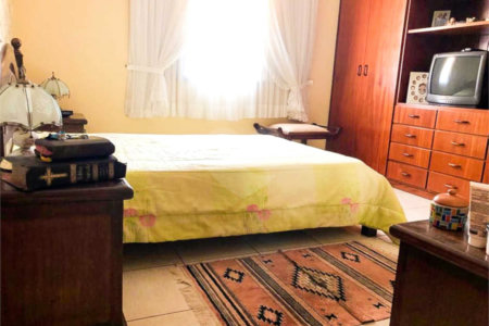 Casa à venda com 3 quartos, sendo 1 suíte,  no condomínio Vivenda das Vinhas, Vinhedo - SP