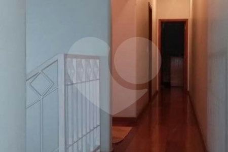 Sobrado à venda com 3 suítes em Chora Menino, São Paulo, SP