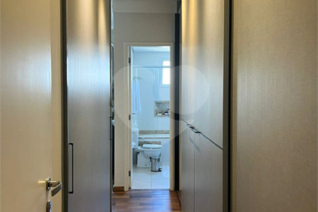 Apartamento à venda com 4 quartos, sendo 2 suítes,  em Brooklin Paulista, São Paulo, SP