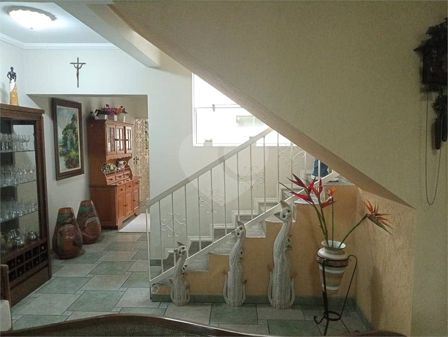 Casa à venda com 3 quartos, sendo 2 suítes, em Vila Flávio, Mogi das Cruzes, SP