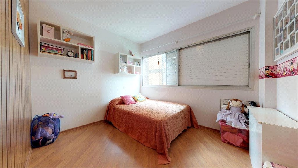 Apartamento à venda com 4 quartos, sendo 2 suítes, em Pinheiros, São Paulo, SP