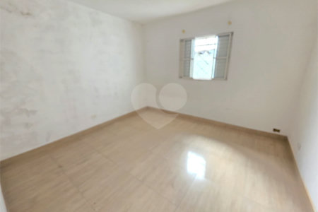 Sobrado à venda com 3 quartos em Jardim Ivana, São Paulo, SP