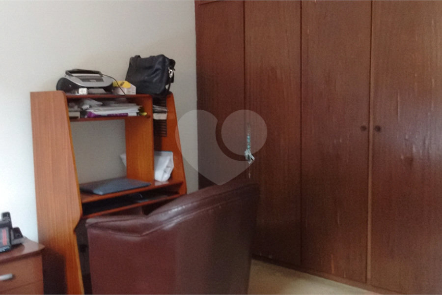 Casa à venda com 5 quartos, sendo 2 suítes, em Horto Florestal, São Paulo, SP