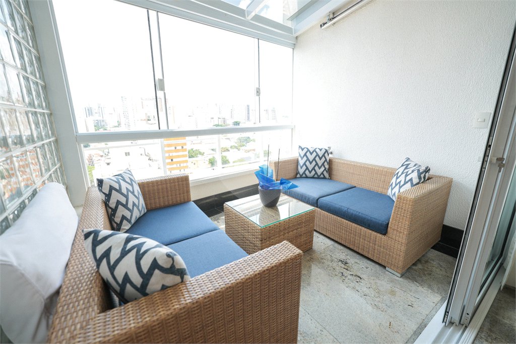 Apartamento à venda com 4 quartos, sendo 1 suíte,  em Vila Mariana, São Paulo, SP