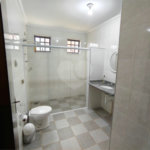 Casa à venda com 4 quartos, sendo 2 suítes,  em Country Residencial Felix, Bom Jesus dos Perdões, SP