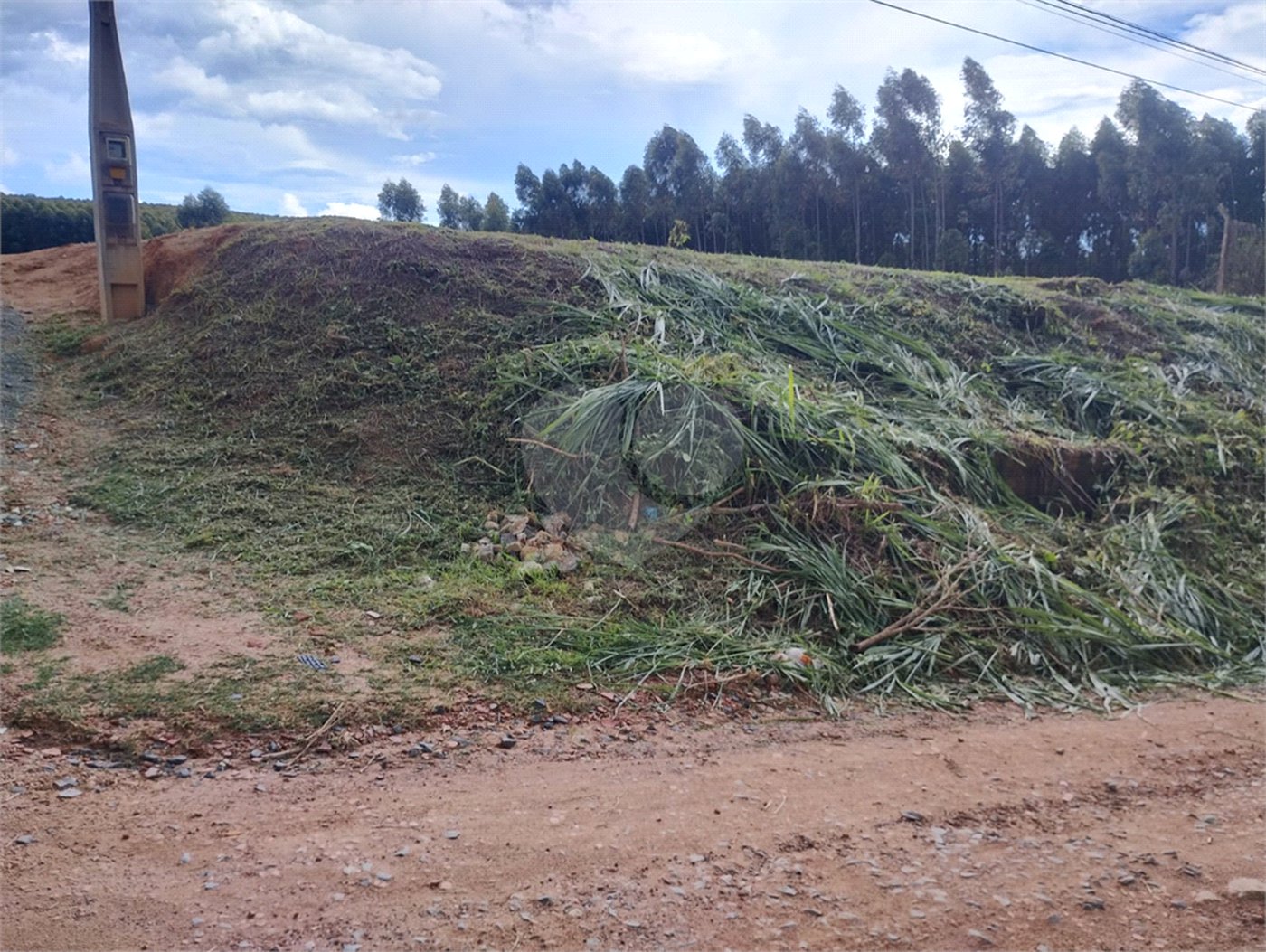 Chácara à venda com 2 quartos em Chácaras Berro D'água, Itu, SP